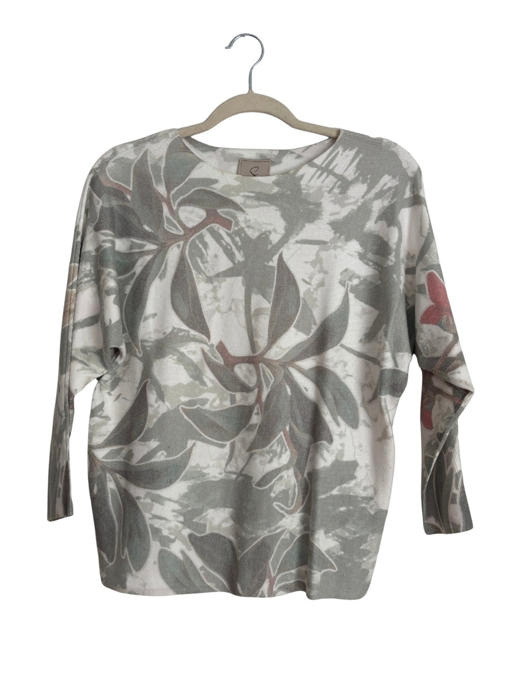 Sioni Floral Crewneck Pullover in Sage, White & Blush
